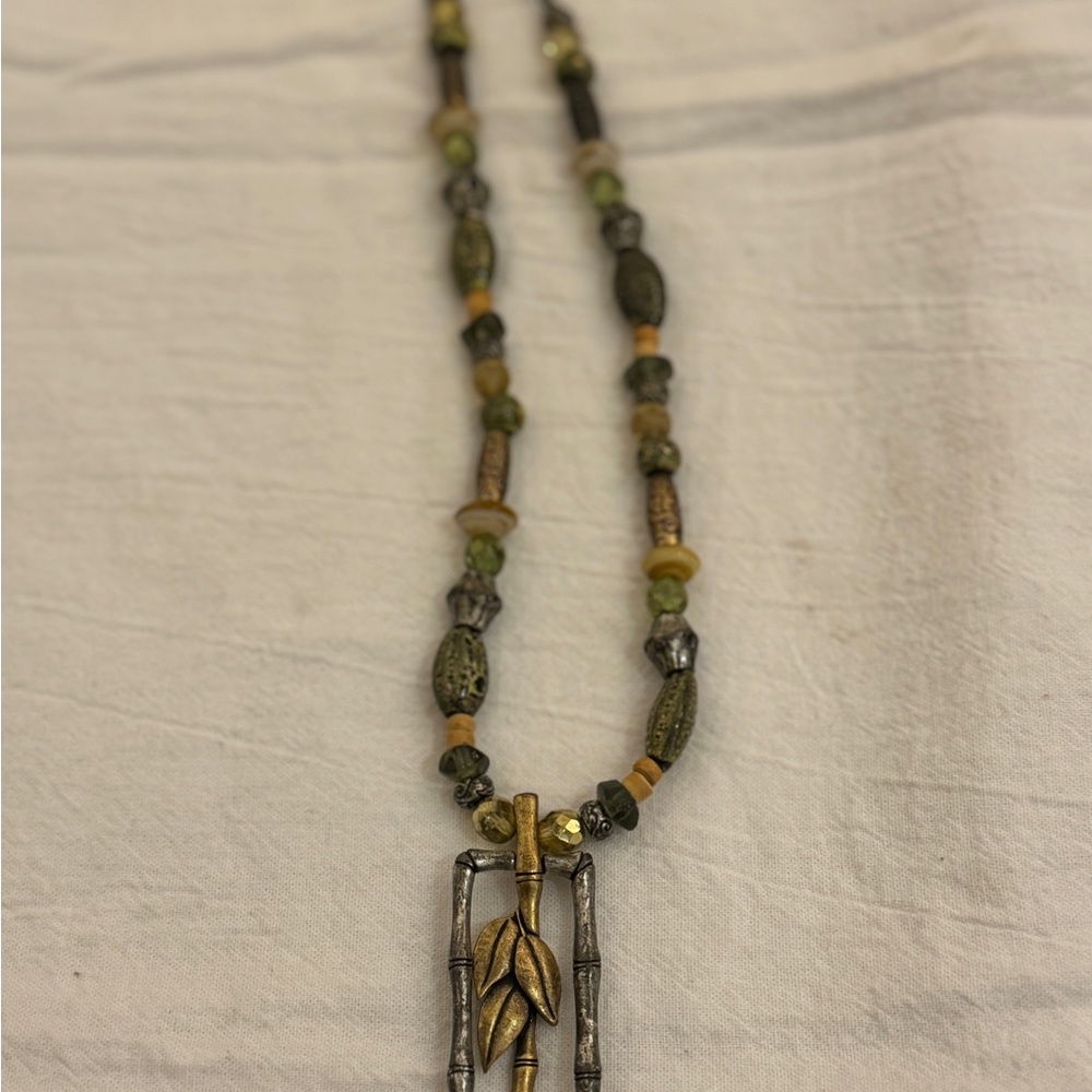 CHICO’S necklace